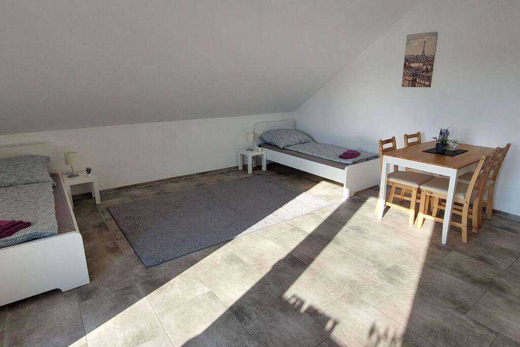 Grosse Tolle 4 Zimmer Ferienwohnung Im Herzen Des Odenwaldes Mörlenbach Exteriör bild