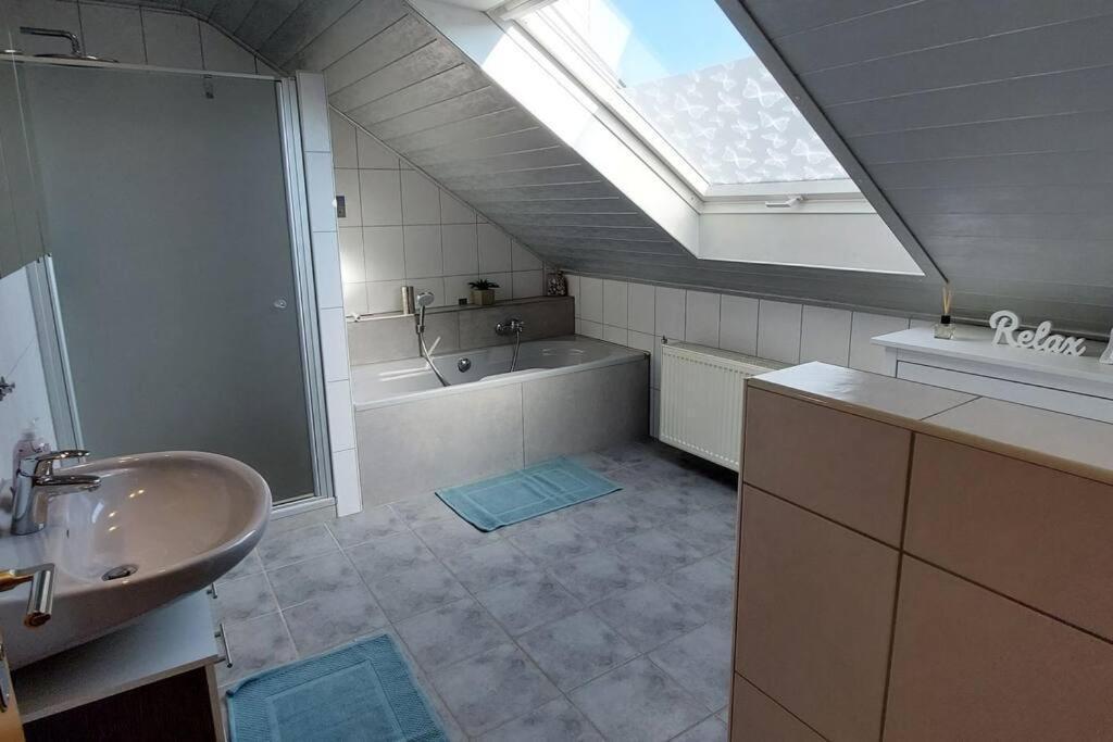 Grosse Tolle 4 Zimmer Ferienwohnung Im Herzen Des Odenwaldes Mörlenbach Exteriör bild